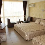 Hotel семеен идън