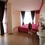 семеен идън Hotel