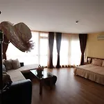семеен идън Hotel