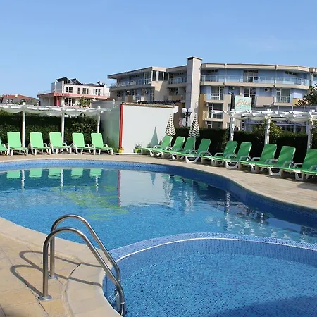 Otel семеен идън 3*