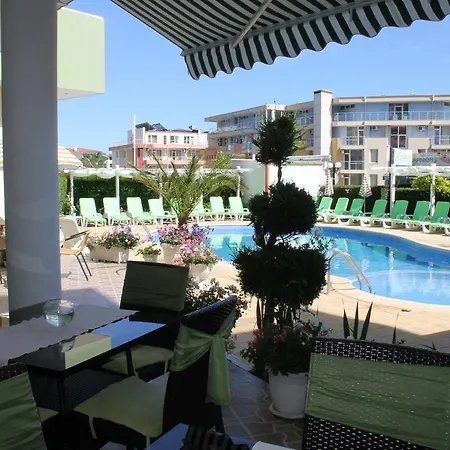 Otel семеен идън 3*